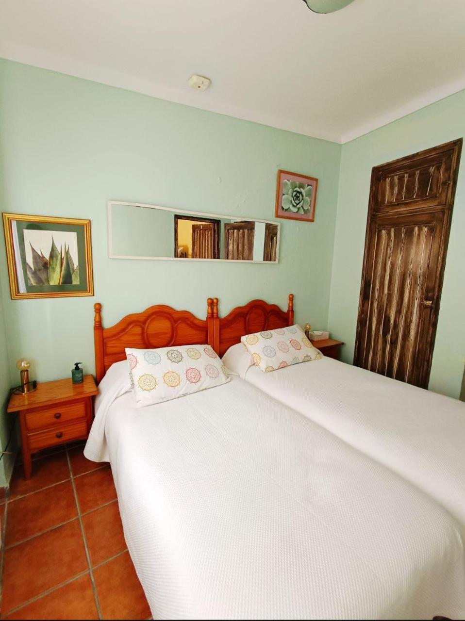 Hostal R-Conecta Cuevas De San Marcos Exterior photo